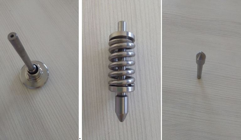 Sborka plunzhera s prizhimnym shtiftom